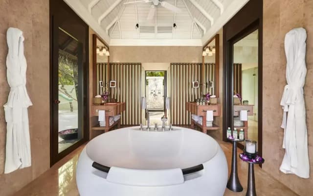Taj Exotica Resort And Spa - photo 4