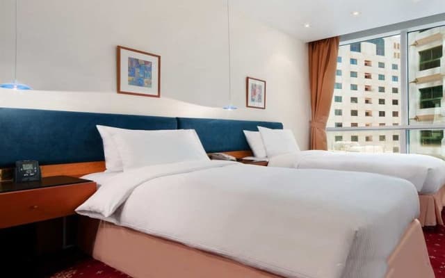Hilton Baynunah - photo 5