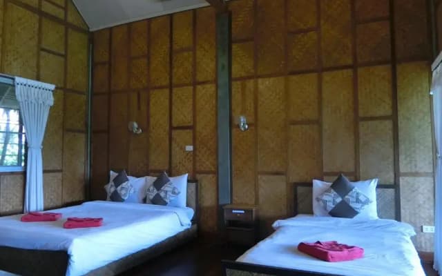 The Narima Bungalow Resort - photo 2