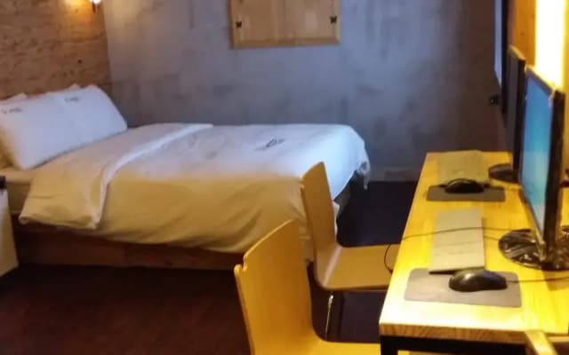 V Hotel - photo 3