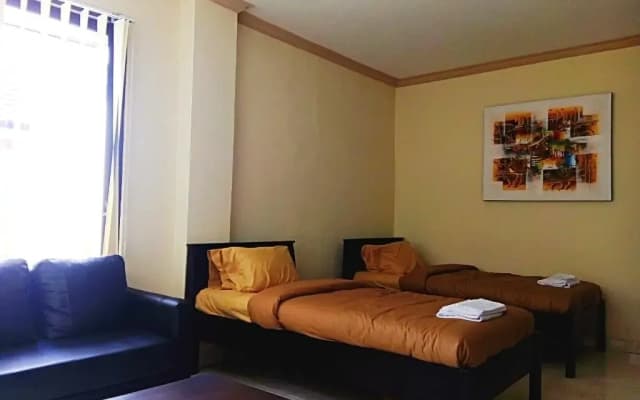 Udayana Lodge Denpasar - photo 3