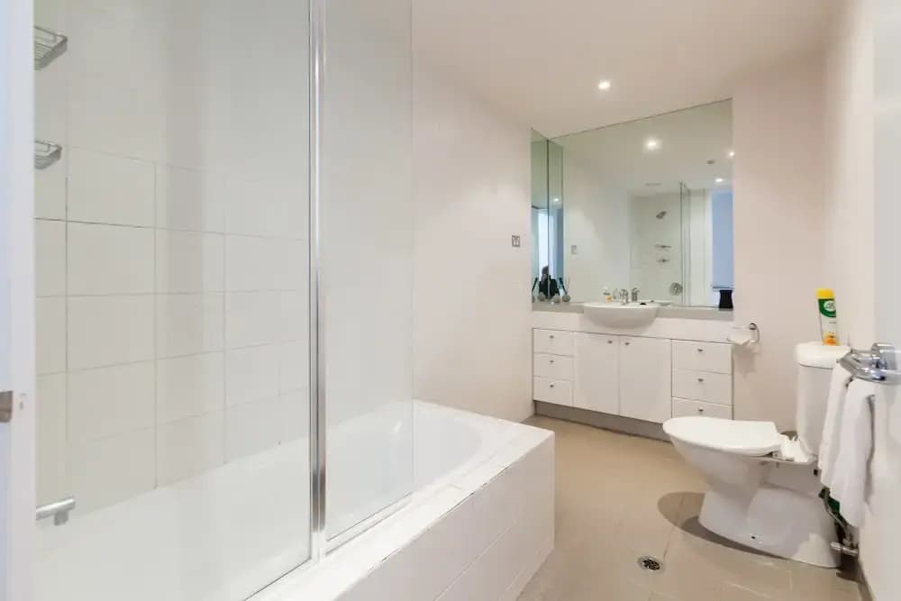Claude - Beyond a Room Private Apartments - photo 8