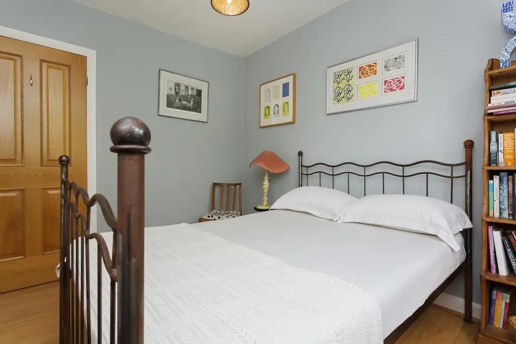 Three Bedroom House in Hampstead Garden Suburb - photo 6