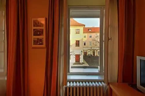 Tyn Courtyard - photo 9