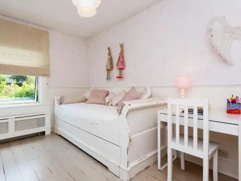 Veeve 4 Bed House Chestnut Grove Balham - photo 7