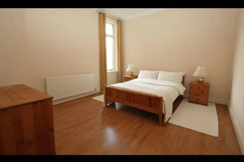 Central Waterfront Flat With Great Views - photo 2