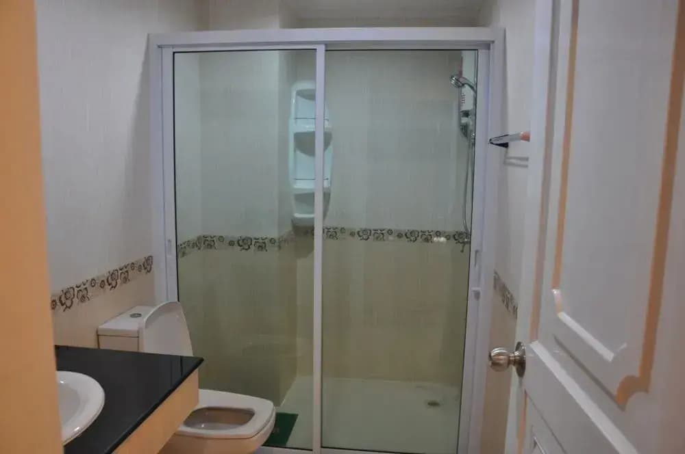 Hill Top Service Suites - photo 7