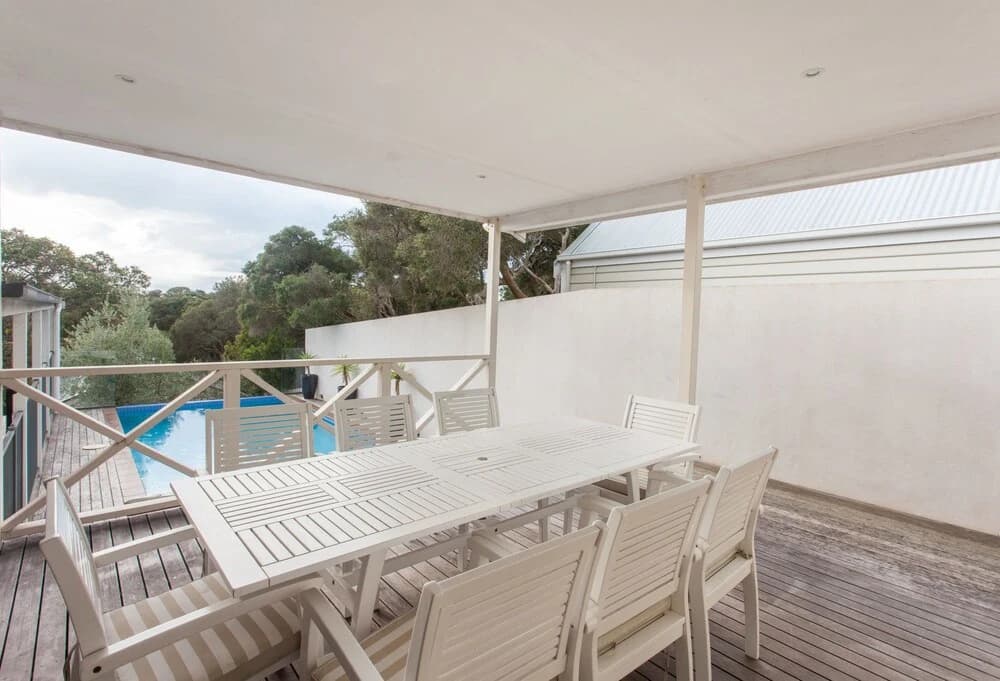 The White Beach House - main photo
