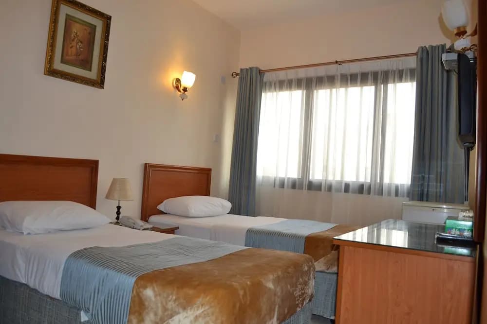 Tara Hotel - photo 7