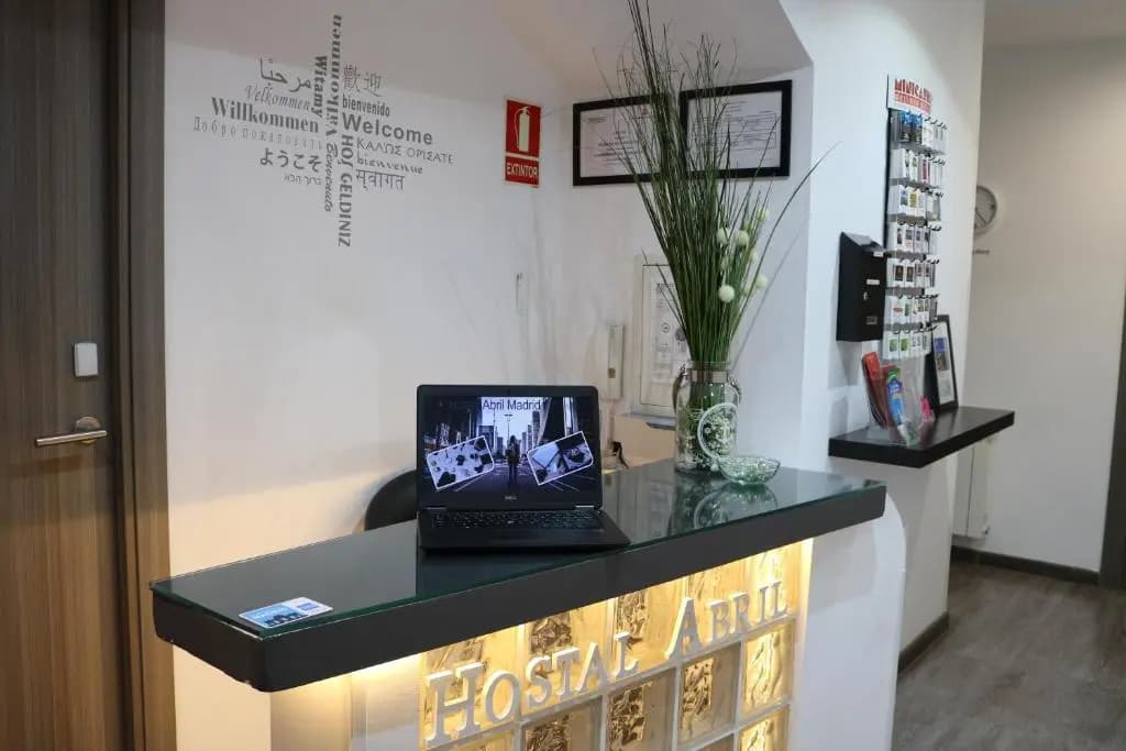 Hostal Abril - photo 12