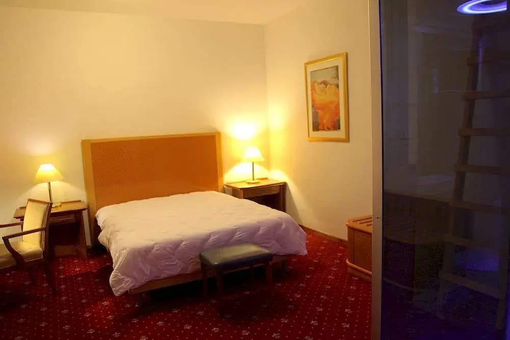 Studios An Der Charite Strae - photo 4