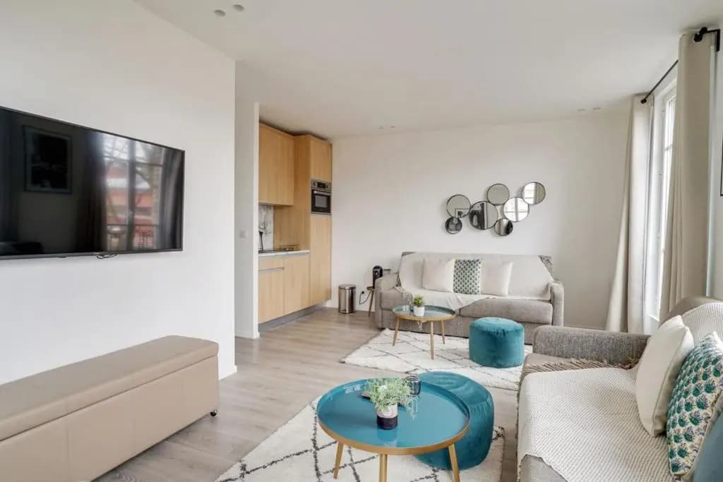 155-Suite Georges Marvelous 1 BDR APT New Paris - photo 4