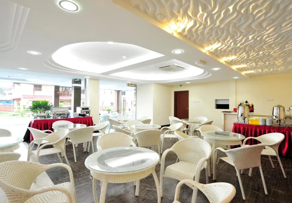 Hallmark View Hotel - photo 16