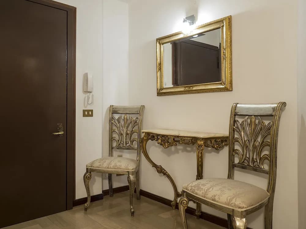 Ivy Apartment - main photo