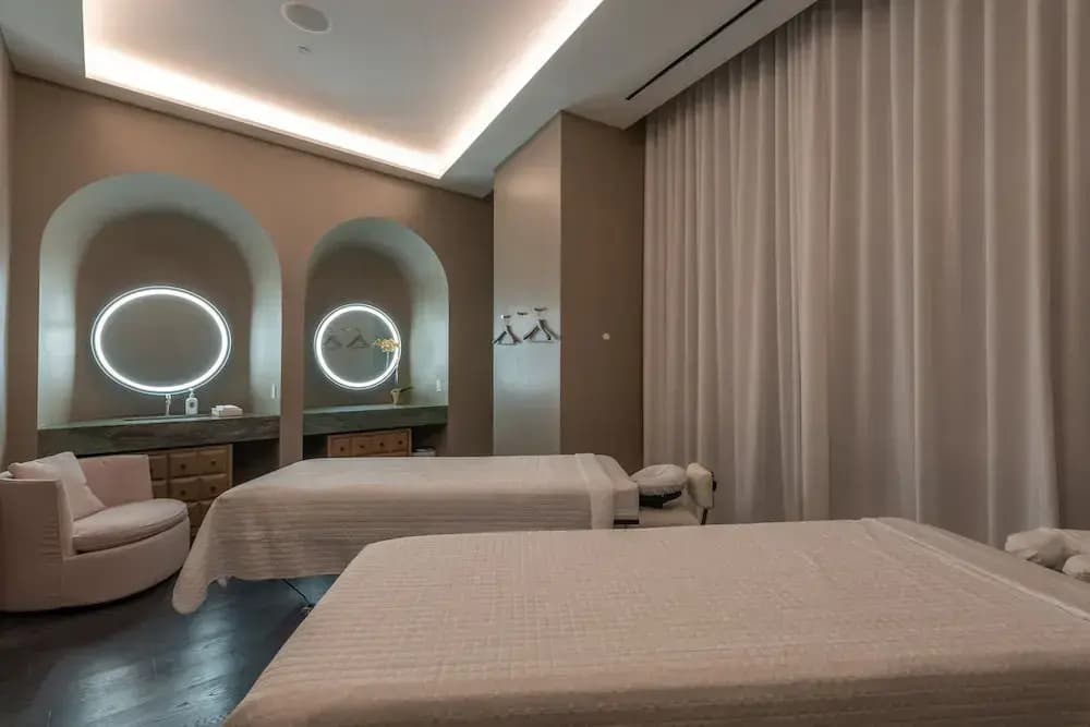 Suites at SLS LUX Brickell managed by CE - photo 3