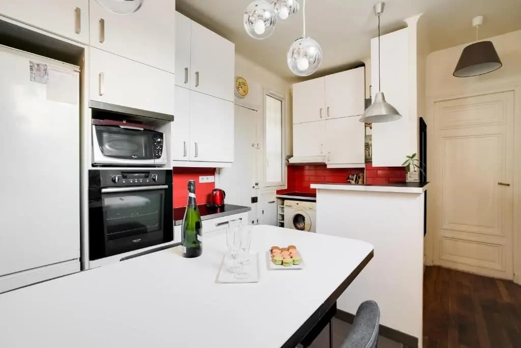 Amazing 2BR Flat Near Passy Village - photo 12