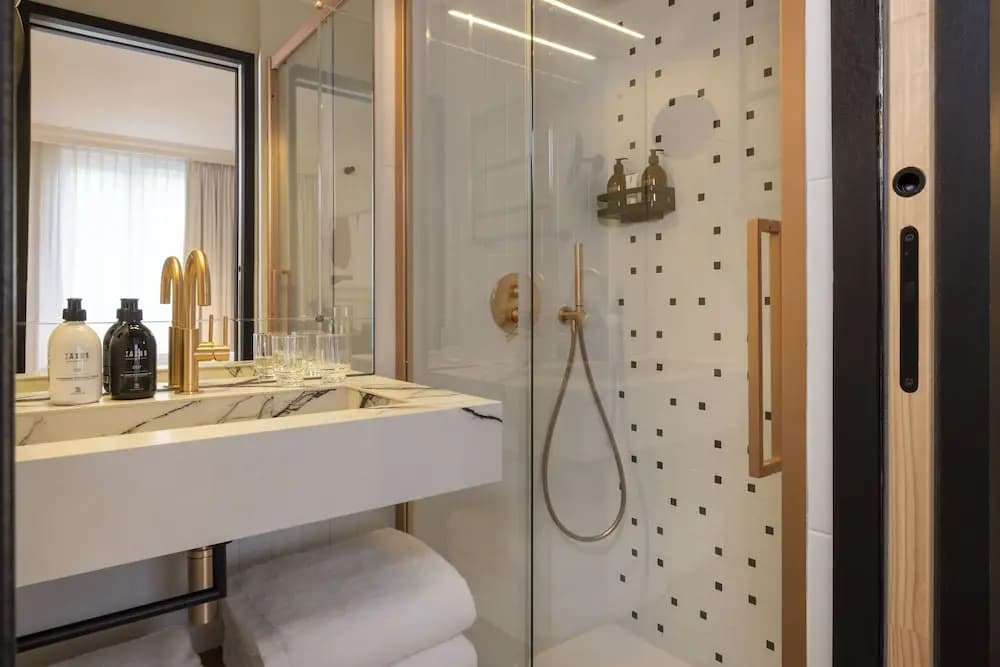 Alberte Hotel - photo 9