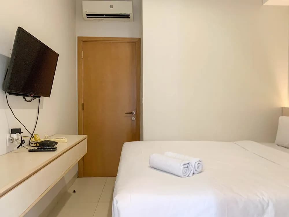 Lavish And Elegant 1Br At The Mansion Kemayoran Apartment - photo 2