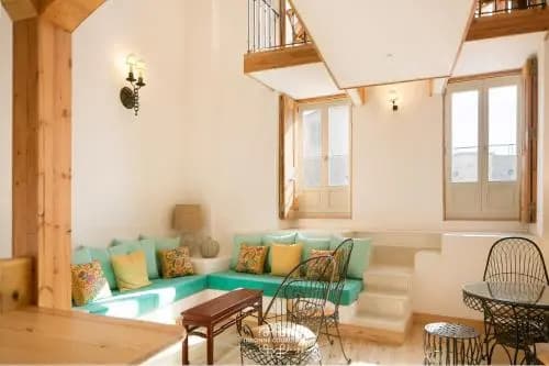 Old Town Deluxe Duplex Suite - photo 11
