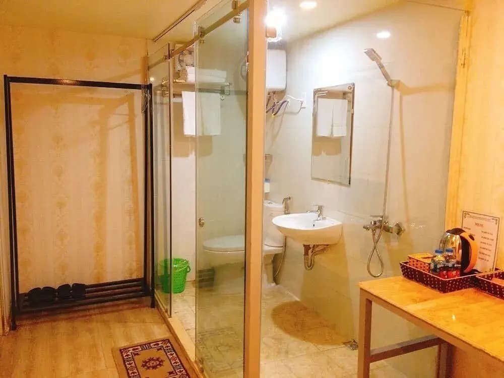 Babylon Ha Long Hotel - photo 6