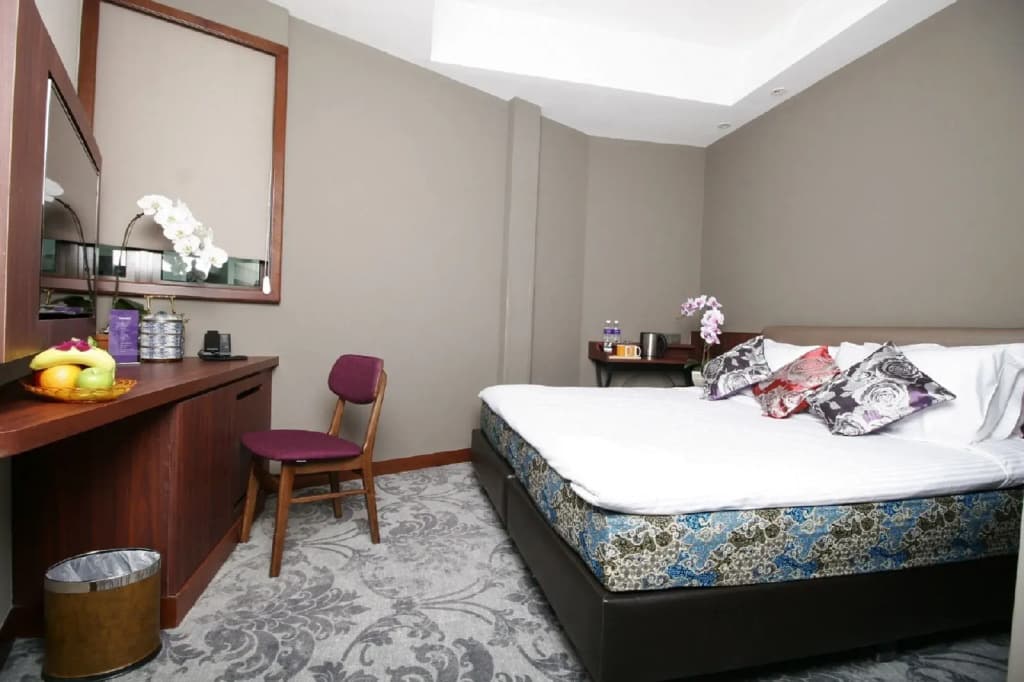 AM Hotel - photo 3