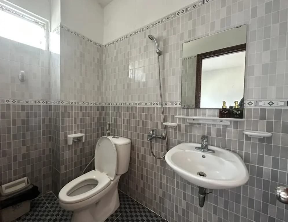 OYO 1215 3 Lu Hotel - photo 8