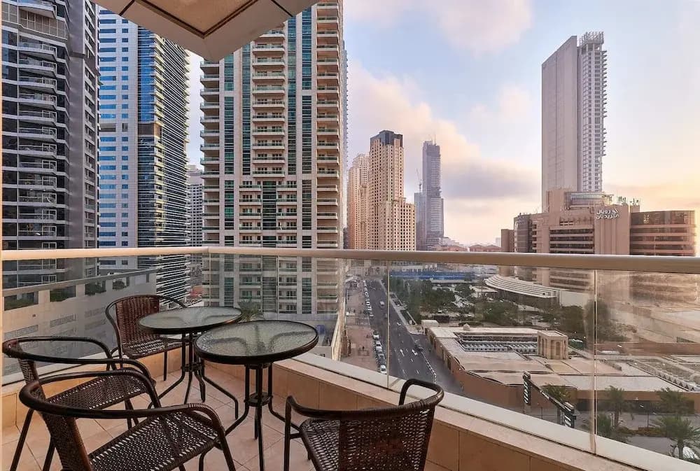 Beautiful 1BR with sunset view - photo 6