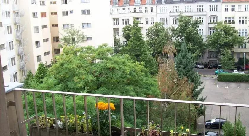 Am Kurfürstendamm - photo 3