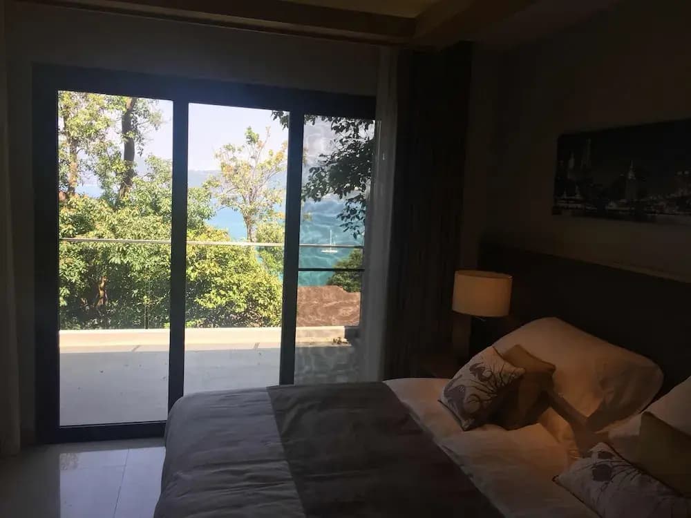 Patong Beach Luxury Hotel Apartment - photo 4