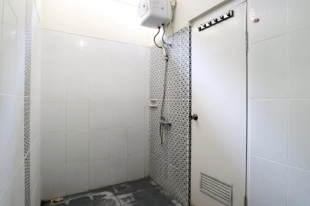 Lotus Garden Apartment - photo 8