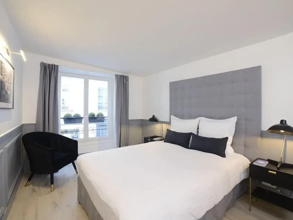 Luxury 4BDR Le Louvre I by Livinparis - photo 4