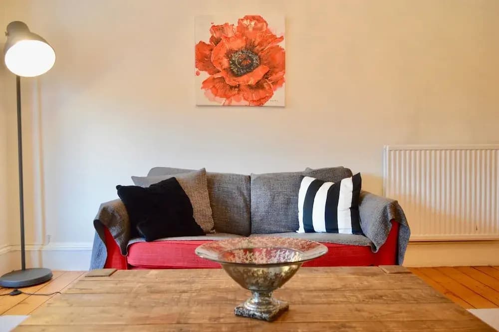 2 Bedroom Morningside Flat - photo 4