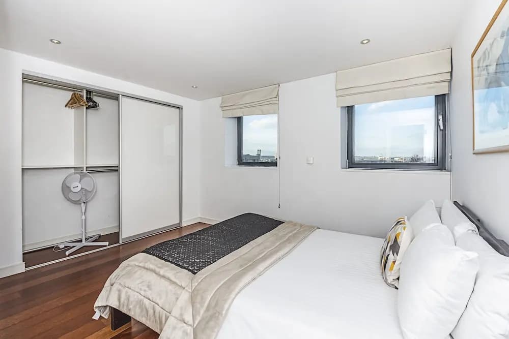 Splendid 3 Bedroom Apartment Kings Cross - photo 2