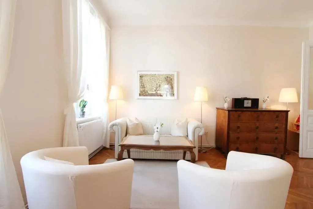 Apartment Traditional Living - photo 4