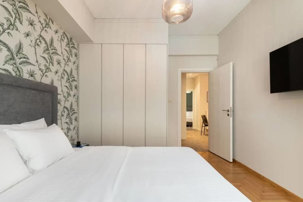 The Beehive Apartments - photo 5