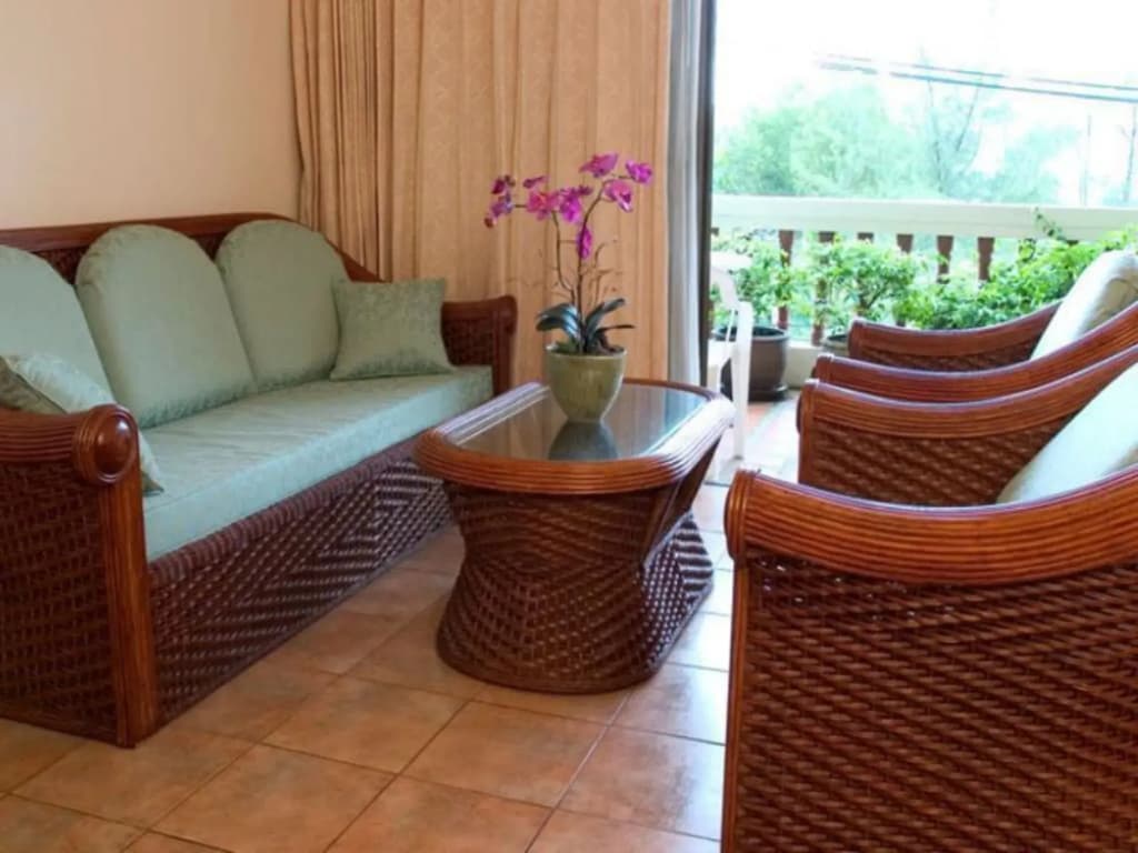 Surin Bay Inn - photo 17