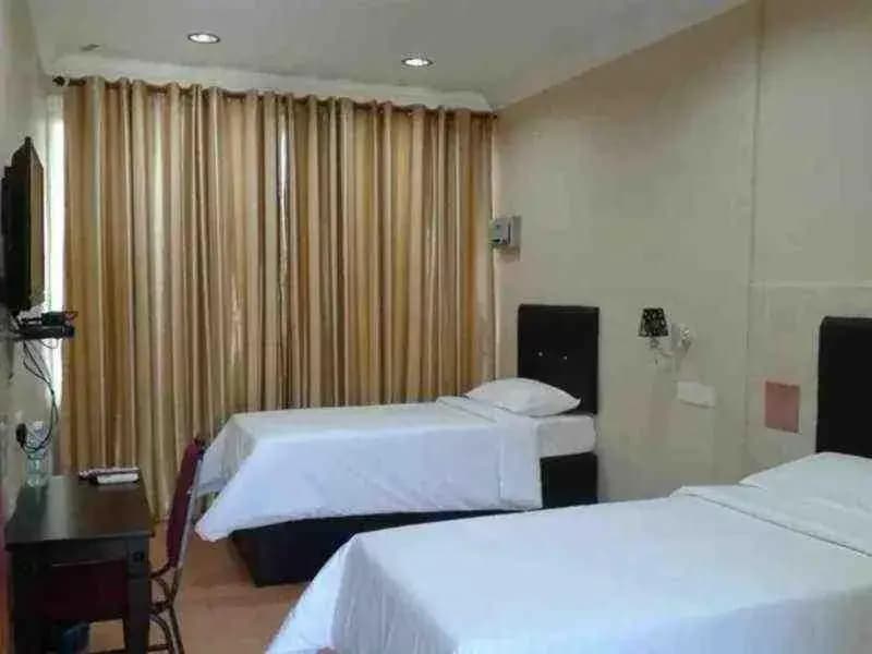 Terinai Lakeview Resort - photo 8