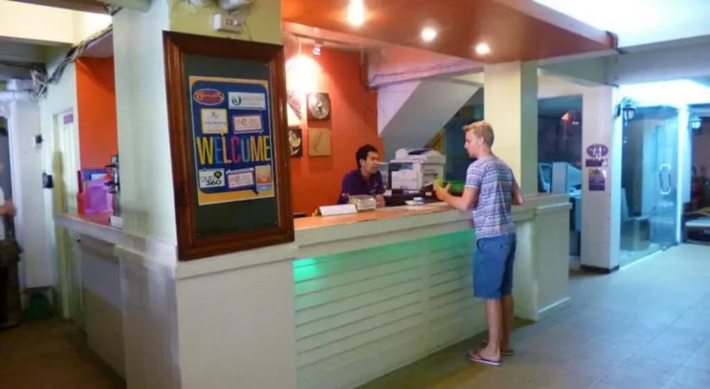 Sawasdee Khaosan Inn Hotel - photo 12