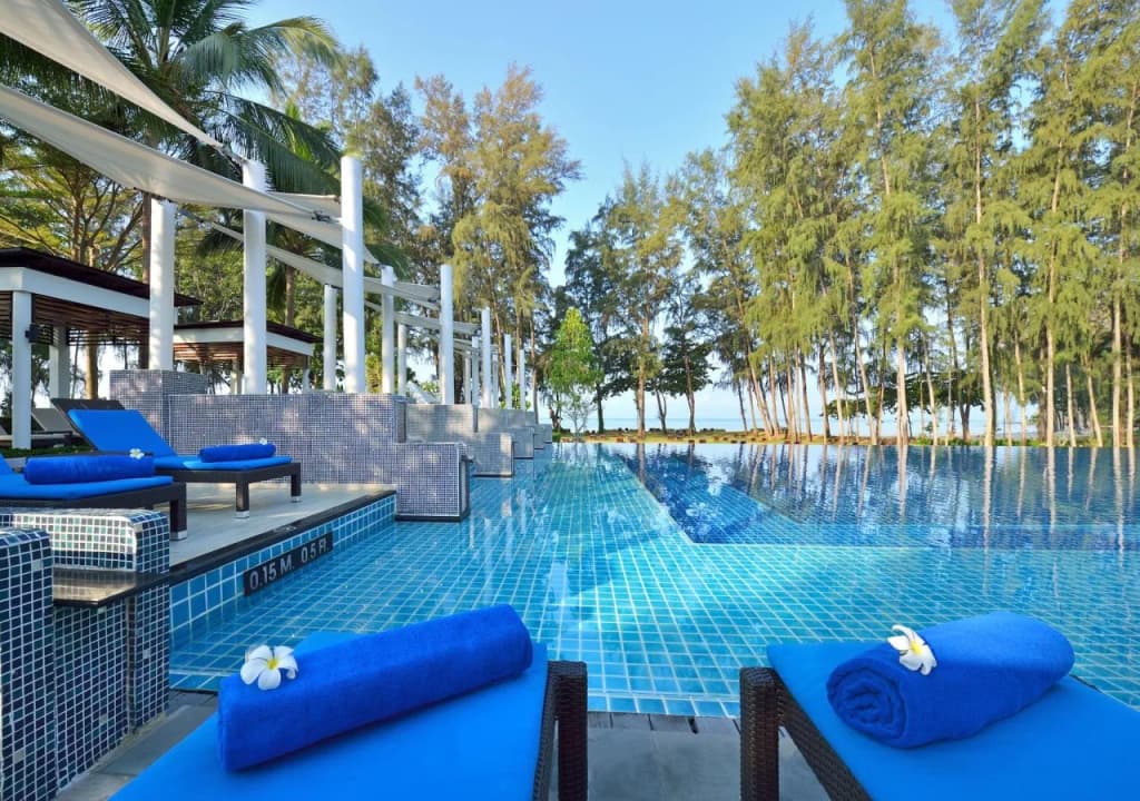Dusit Thani Krabi Beach Resort Hotel - photo 12