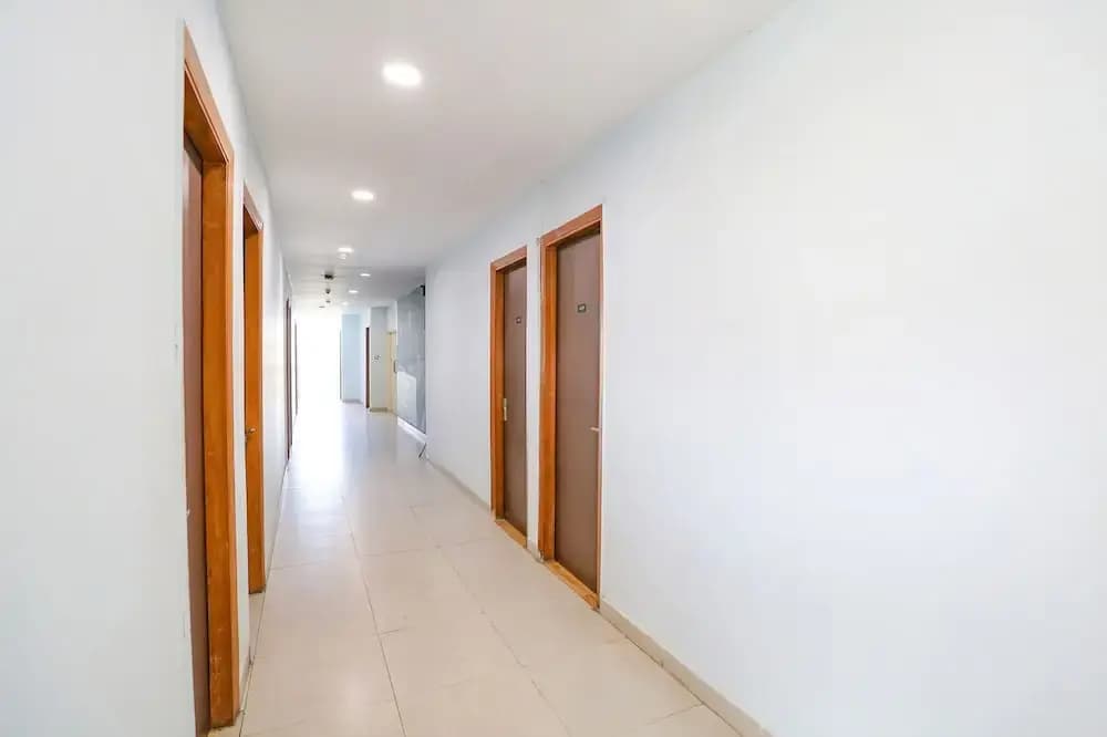 Fabhotel F9 Peeragarhi - main photo