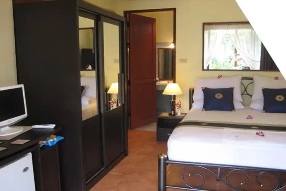 The Waterfront Apartment - photo 4