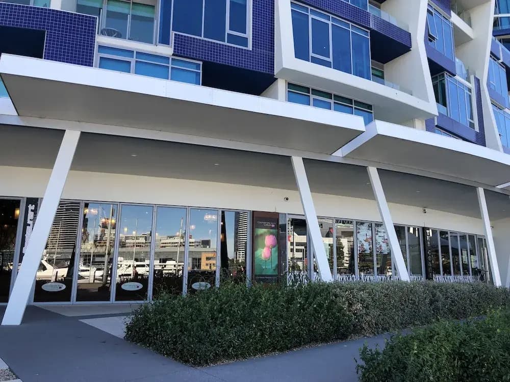 Astonishing Docklands View Deluxe Room - main photo