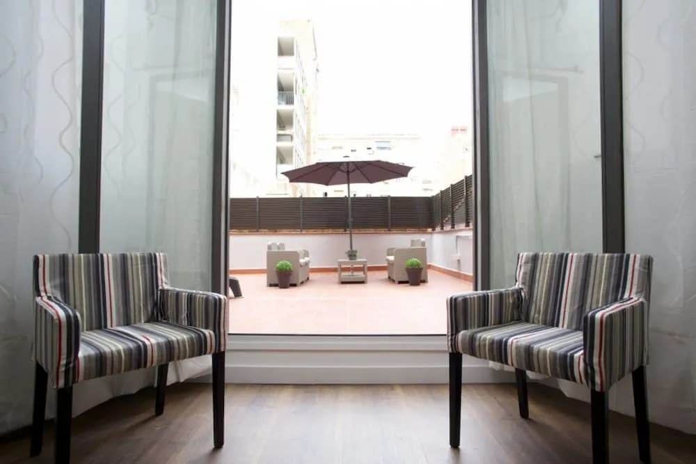 BarcelonaForRent Tucson Suites - photo 7