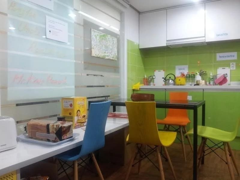 Hongdae Uncle Residence(홍대 엉클 레지던스) - photo 7