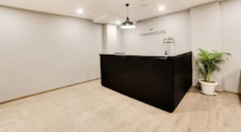 Qotel 007 Anand Vihar - photo 8
