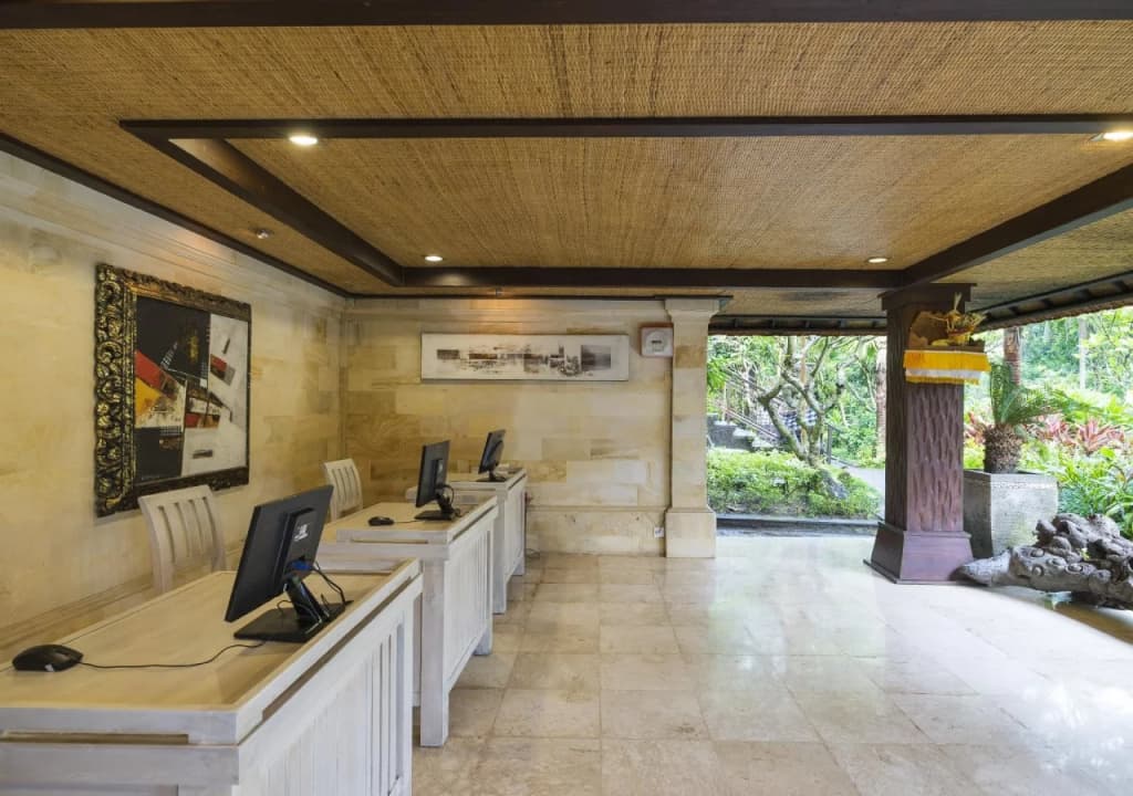 Hotel Tjampuhan Spa - photo 17
