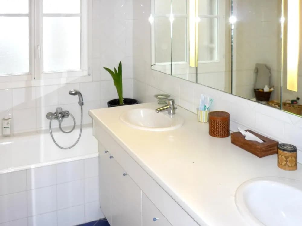 Apartment With 3 Bedrooms in Paris, With Wonderful City View and Wifi - photo 5