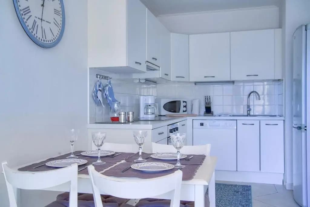 Risso - a modern one bedroom with pool - photo 18