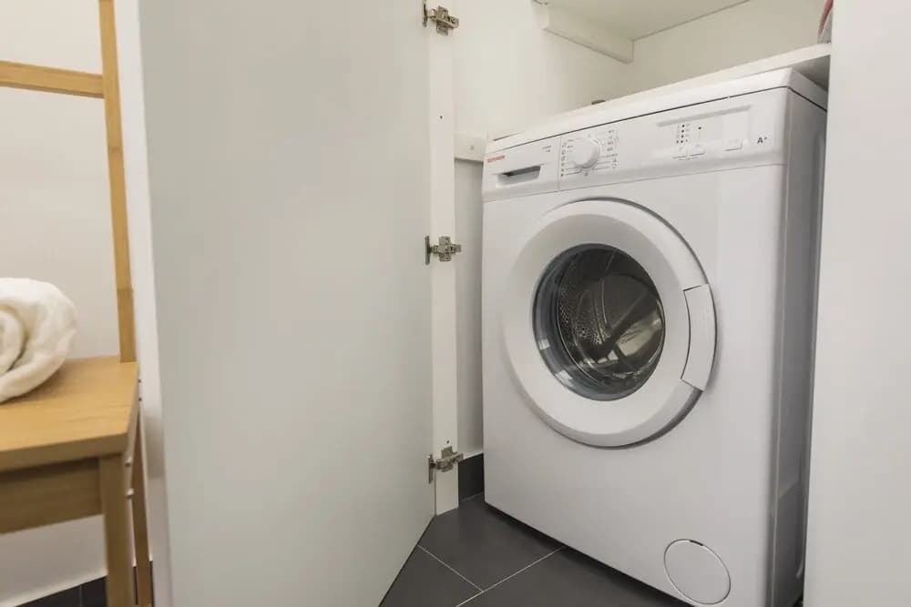 Artistic-White Flat - photo 2