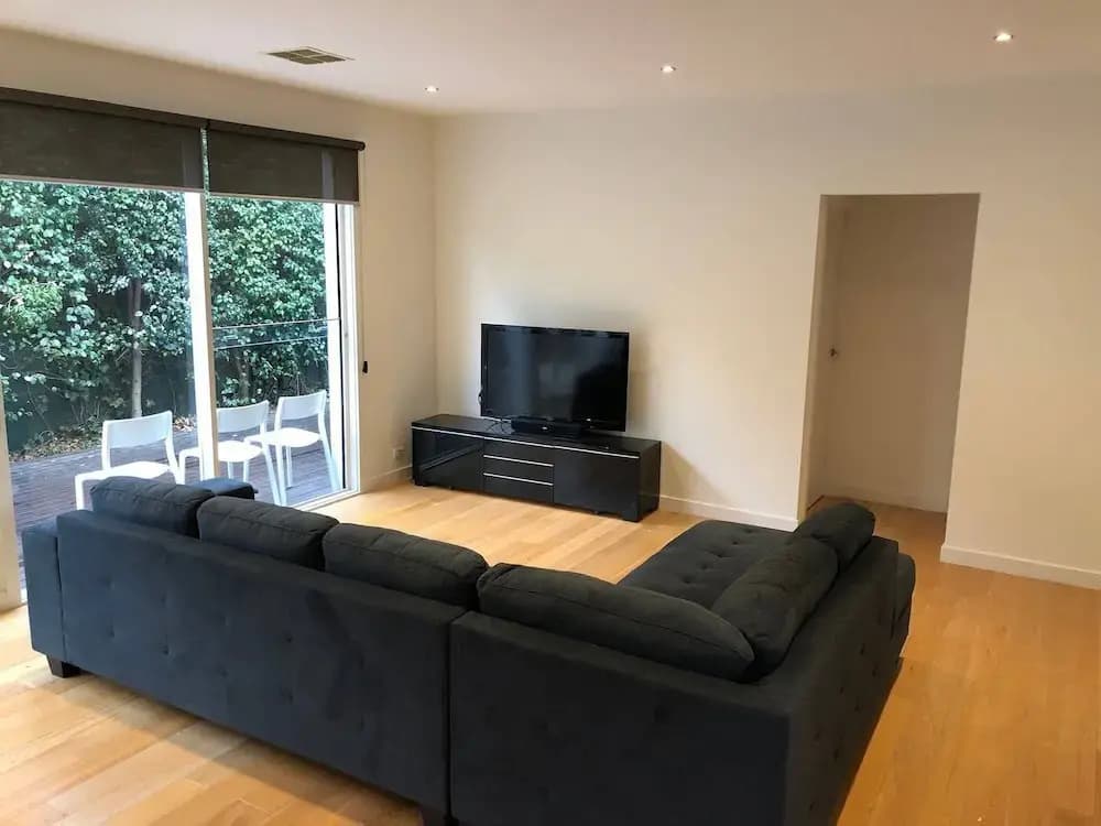 Malvern 3 Bedroom Home - photo 2